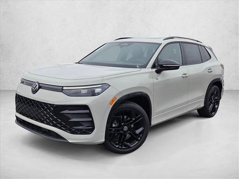 New 2026 Volkswagen Tiguan SE R-Line image 1