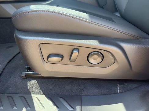 Used 2026 Chevrolet Colorado Trail Boss AWD/4WD image 17