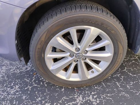 Used 2010 Toyota Highlander Limited image 12