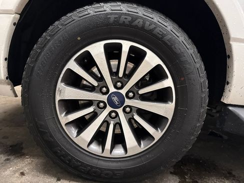 Used 2017 Ford Expedition EL XLT w/ Equipment Group 202A image 7