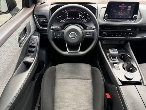 Used 2021 Nissan Rogue S AWD/4WD image 25