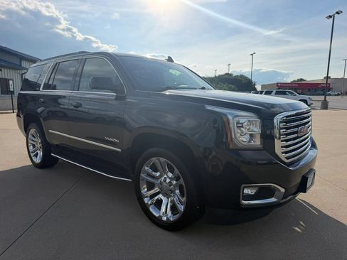 Used 2019 GMC Yukon SLT w/ Premium Edition AWD/4WD image 26