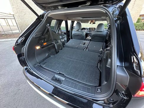 Used 2023 Mitsubishi Outlander SE image 24