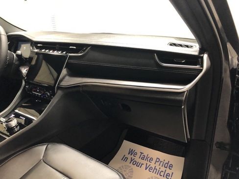 Used 2025 Jeep Grand Cherokee Limited image 14