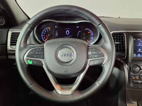 Used 2018 Jeep Grand Cherokee Laredo RWD image 23