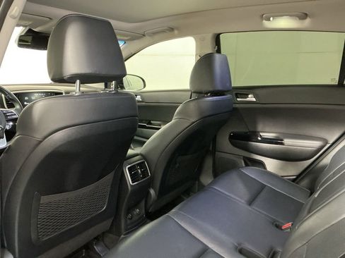 Used 2021 Kia Sportage EX w/ EX Technology Package FWD image 17