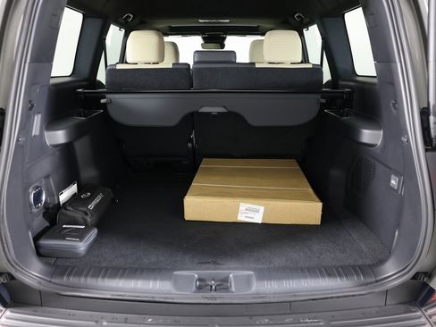 Used 2025 Lexus GX 550 image 13