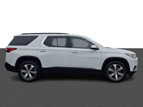 Used 2021 Chevrolet Traverse LT w/ LT Premium Package AWD/4WD image 7
