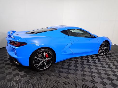 Used 2022 Chevrolet Corvette Stingray Premium Cpe w/ Z51 Performance Package RWD image 19