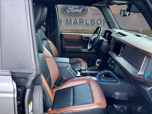 Certified 2023 Ford Bronco Outer Banks w/ Sasquatch Package AWD/4WD image 7
