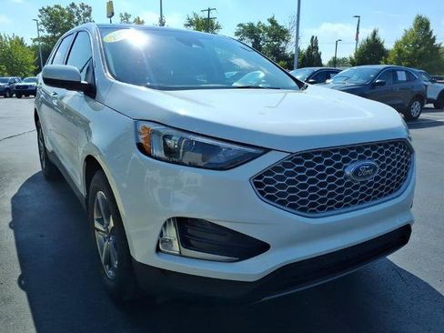 Certified 2024 Ford Edge SEL w/ Convenience Package AWD/4WD image 3