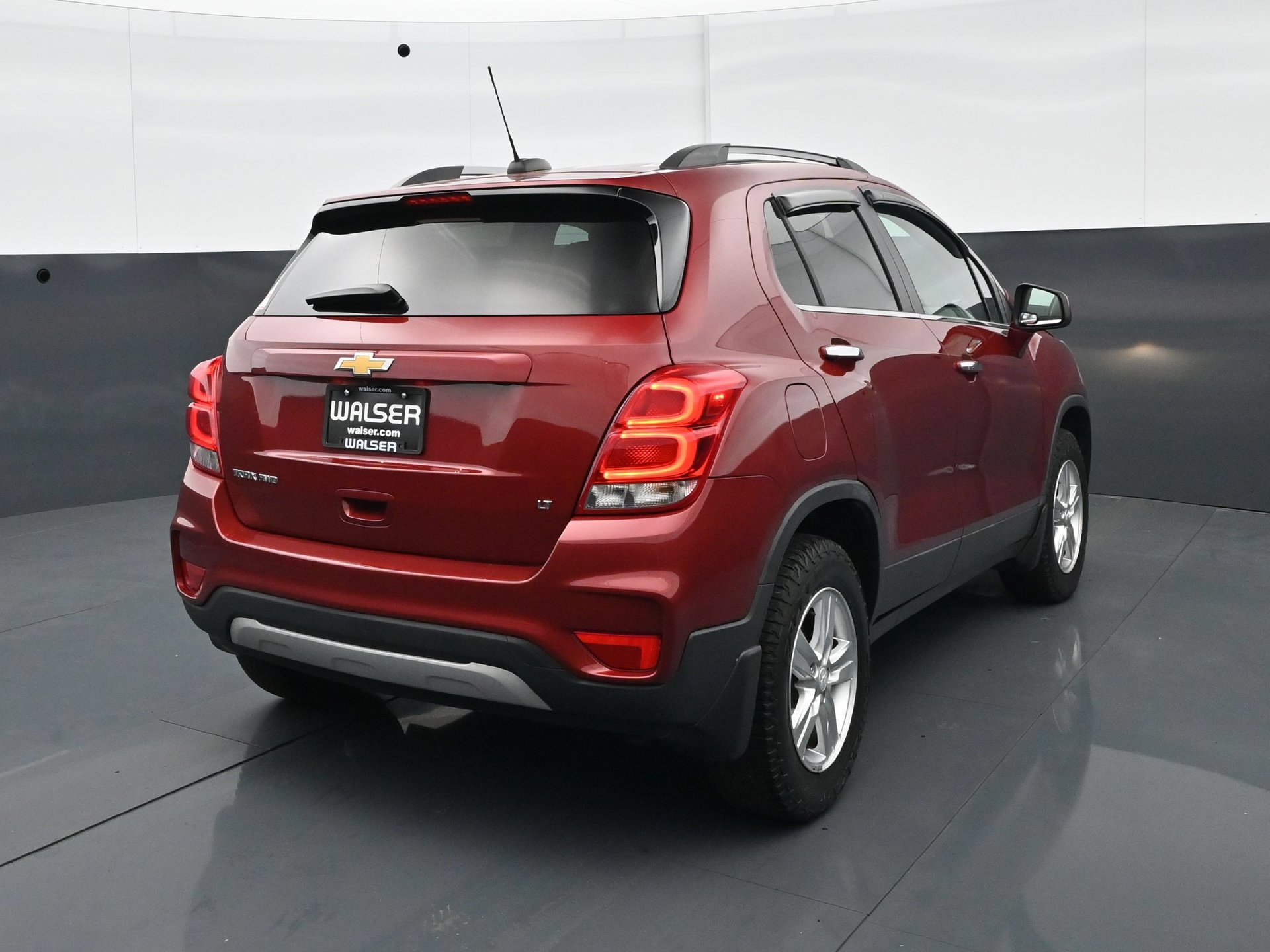 Used 2019 Chevrolet Trax LT w/ Sun & Sound Package AWD/4WD image 5
