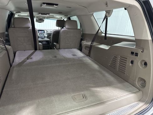Used 2017 Chevrolet Suburban Premier image 37