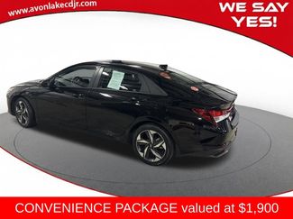 Used 2023 Hyundai Elantra SEL w/ Convenience Package video 3
