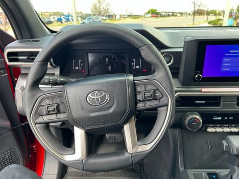 New 2026 Toyota 4Runner SR5 AWD/4WD image 16