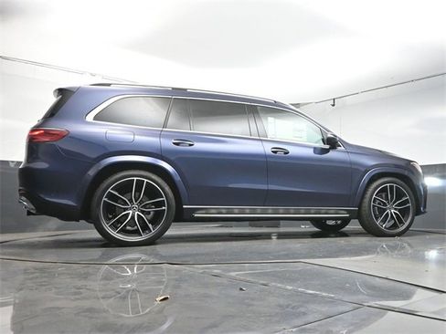 New 2026 Mercedes-Benz GLS 450 4MATIC image 40