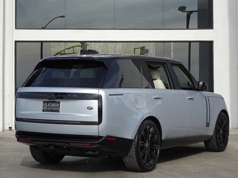 Used 2023 Land Rover Range Rover Long Wheelbase SE AWD/4WD image 7