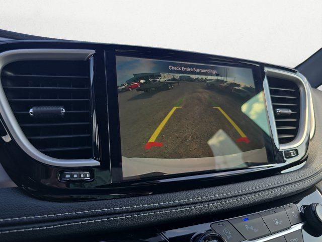 Used 2023 Chrysler Pacifica Touring FWD image 24