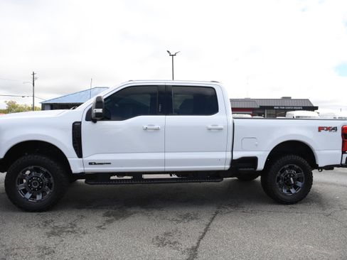 Used 2024 Ford F250 Lariat w/ Sport Appearance Package image 12