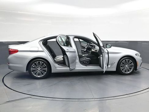 Used 2019 BMW 530i xDrive w/ Convenience Package AWD/4WD image 41