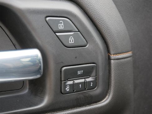 Used 2022 GMC Sierra 1500 AT4 w/ AT4 Preferred Package image 14