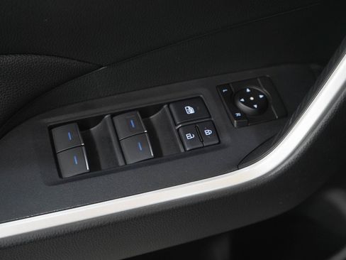 Used 2022 Toyota RAV4 XLE AWD/4WD image 21