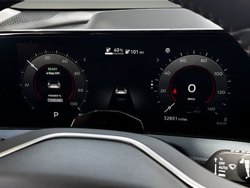 Used 2023 Nissan Ariya AWD/4WD image 15
