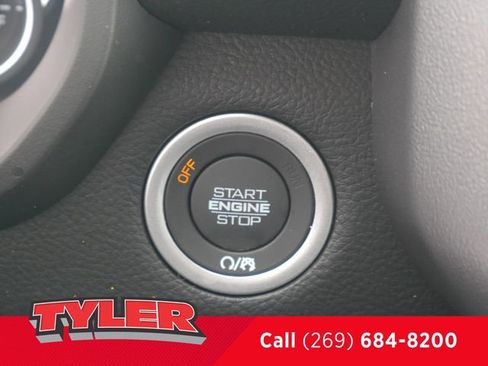 New 2026 RAM 1500 4x4 Crew Cab image 29