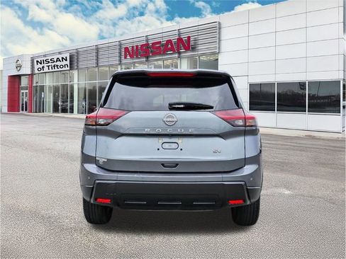 Certified 2024 Nissan Rogue SV image 6