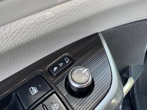Used 2021 Toyota Sienna Limited AWD/4WD image 25