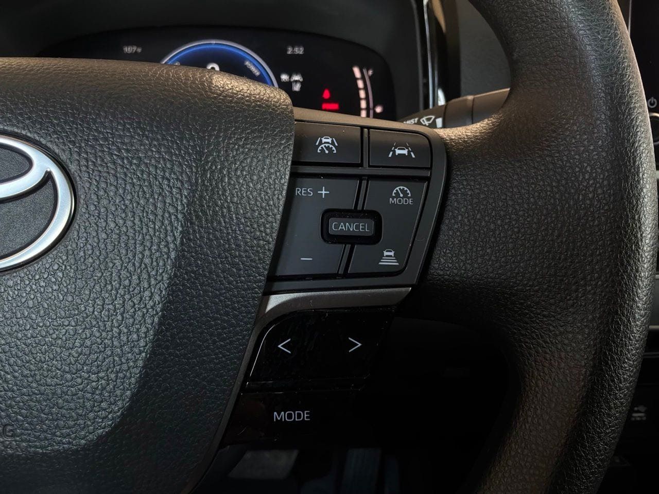 Used 2026 Toyota Camry LE FWD image 35