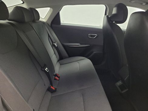 Used 2025 Kia K4 FWD image 19