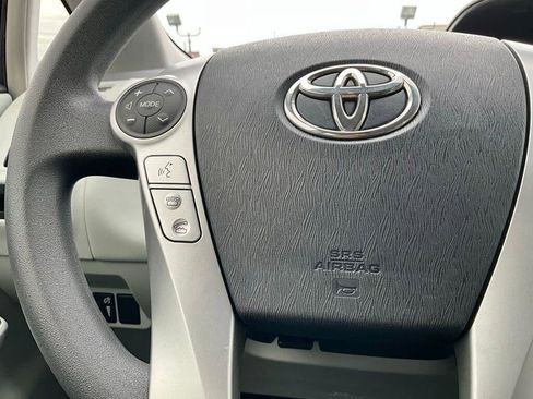 Used 2012 Toyota Prius V Five FWD image 22