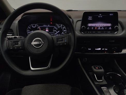 Used 2023 Nissan Rogue SV AWD/4WD image 22