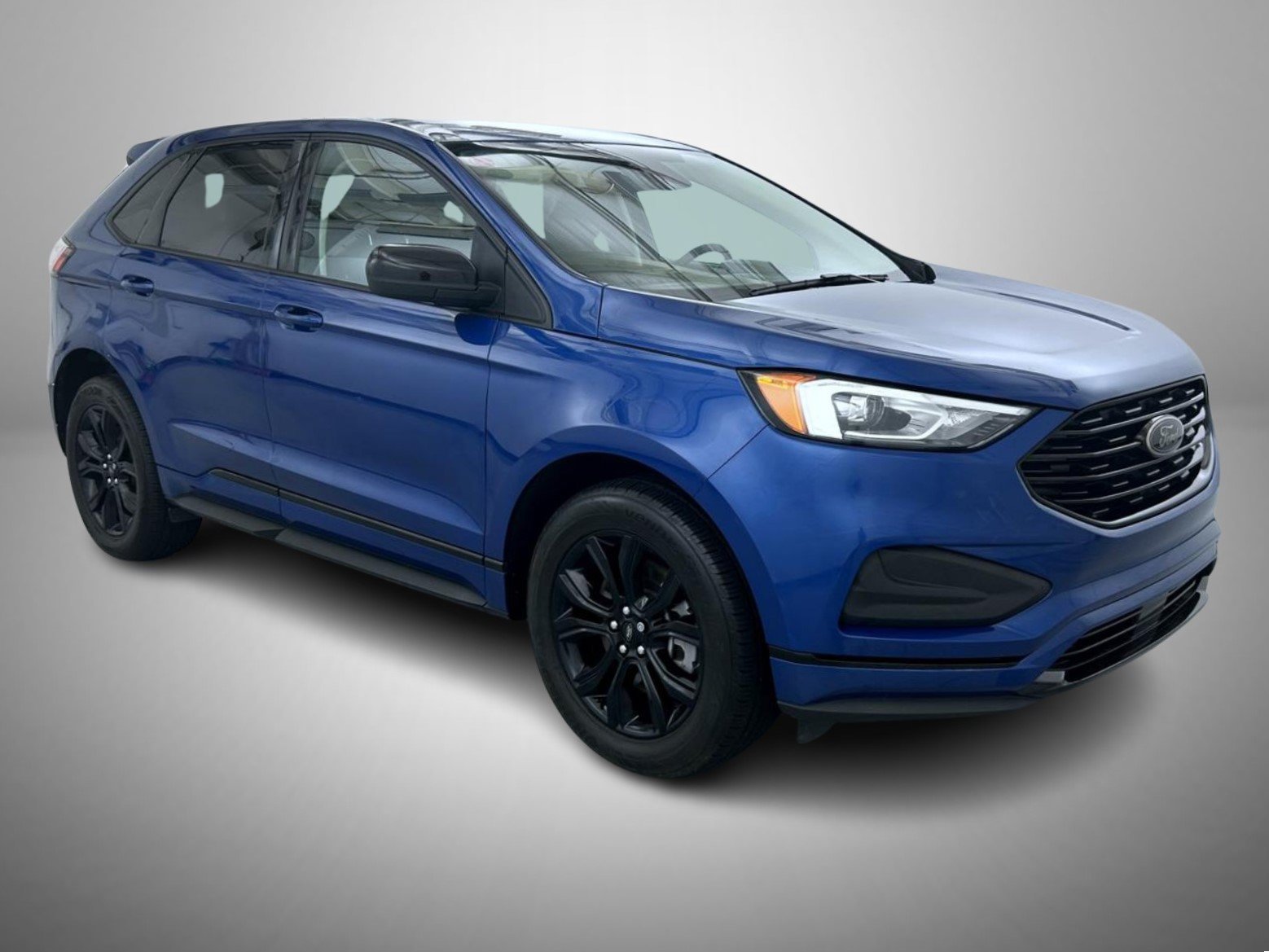 Used 2024 Ford Edge SE w/ Black Appearance Package AWD/4WD image 3