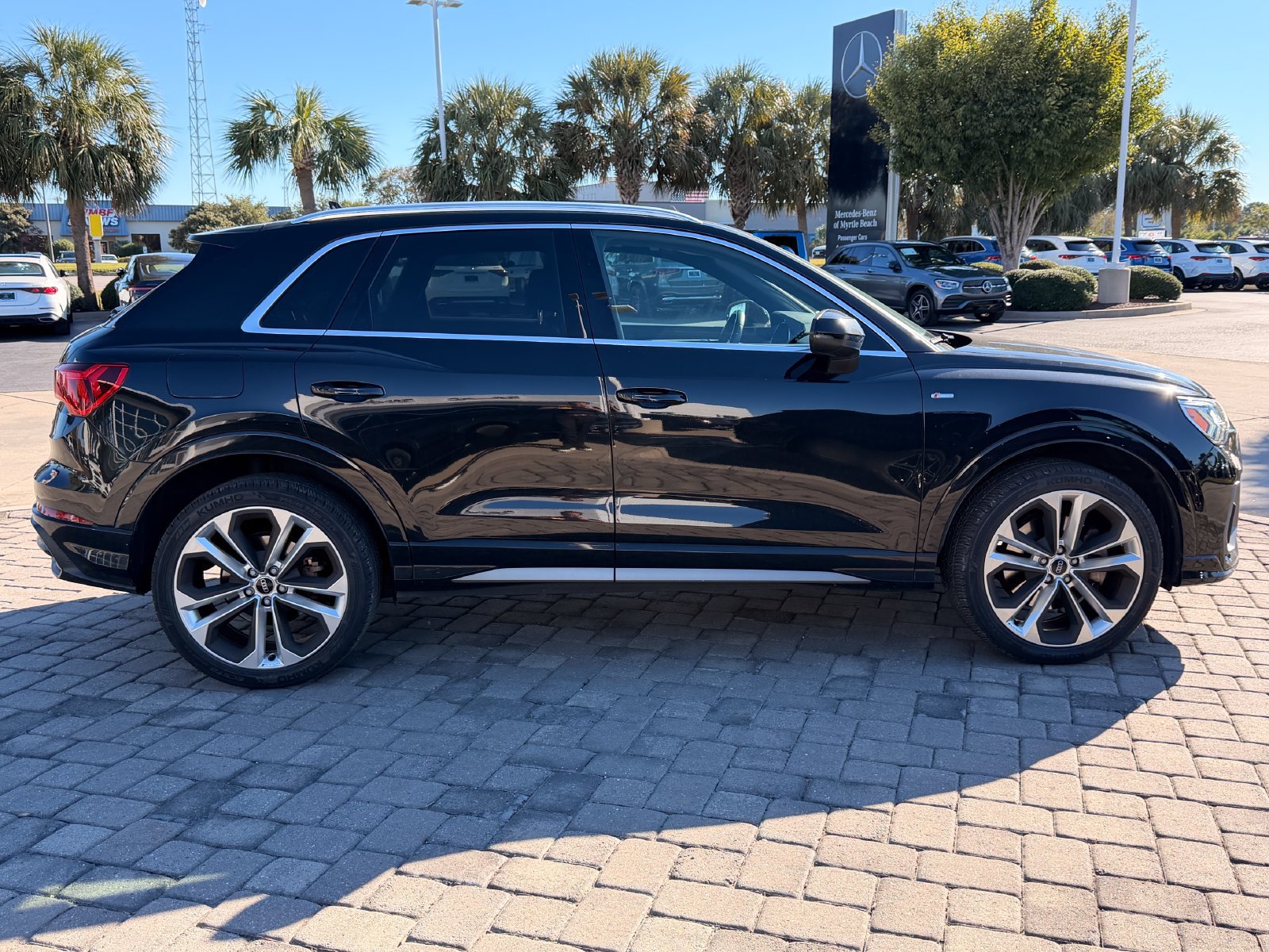 Used 2020 Audi Q3 2.0T Premium Plus w/ Premium Plus Package AWD/4WD image 8