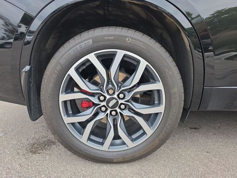 Used 2025 Cadillac XT6 Sport w/ LPO, Floor Liner Package AWD/4WD image 32