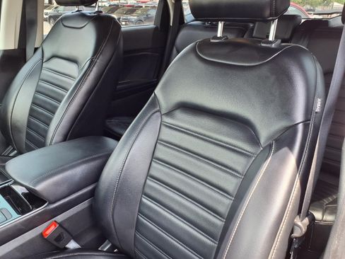 Used 2019 Ford Edge SEL w/ Equipment Group 201A FWD image 12