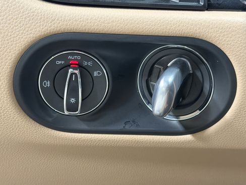 Certified 2026 Porsche Macan AWD/4WD image 34