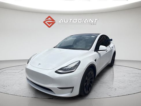 Used 2021 Tesla Model Y Long Range AWD/4WD image 1