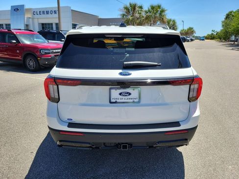 New 2026 Ford Explorer ST-Line w/ ST-Line Street Pack image 4