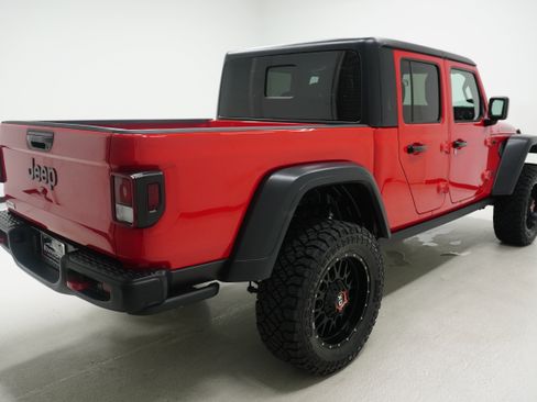 Used 2020 Jeep Gladiator Rubicon AWD/4WD image 4