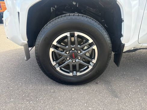 Used 2024 Toyota Tacoma TRD Sport w/ TRD Sport Upgrade Package image 26