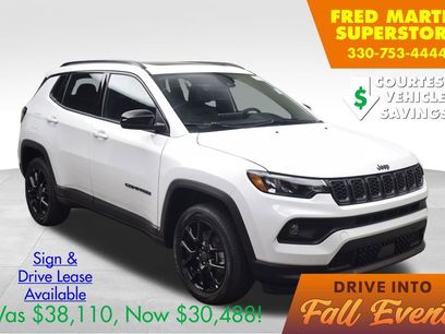New 2025 Jeep Compass Latitude w/ Sun & Sound Group