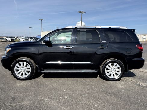 Used 2019 Toyota Sequoia Platinum w/ Four Season Floor Mat Package image 6