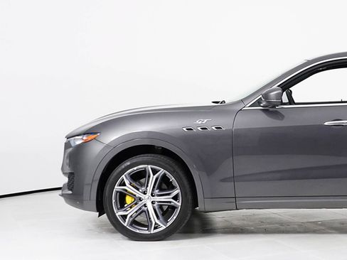 Used 2023 Maserati Levante GT AWD/4WD image 12