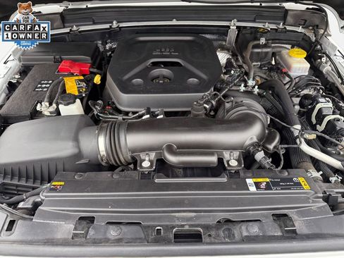 Used 2025 Jeep Wrangler Unlimited Rubicon image 23