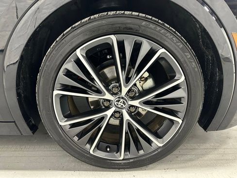 Used 2025 Toyota Prius XLE image 64