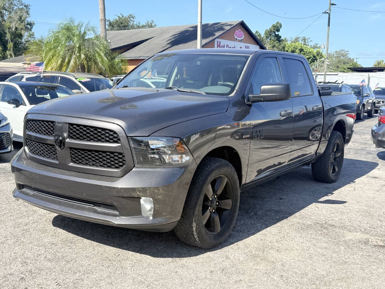 Used 2017 RAM 1500 Express w/ Express Value Package AWD/4WD image 1