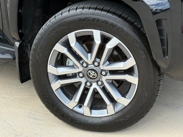Used 2025 Toyota 4Runner Limited w/ Tow Technology Package AWD/4WD image 6